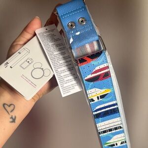 Disney Parks Blue Monorail train Lanyard pin holder for trading, crossbody strap